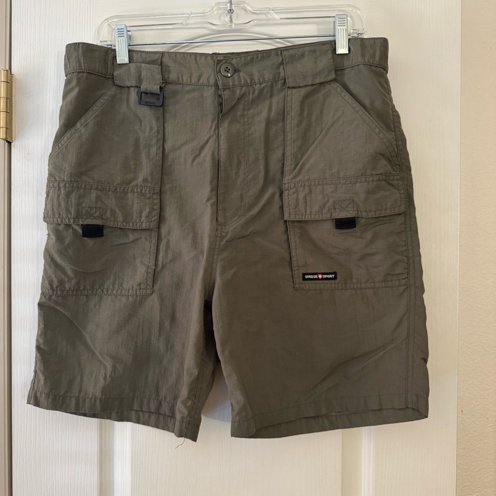 🔥Swisse Sport Green Cargo Shorts with Utilitarian Design